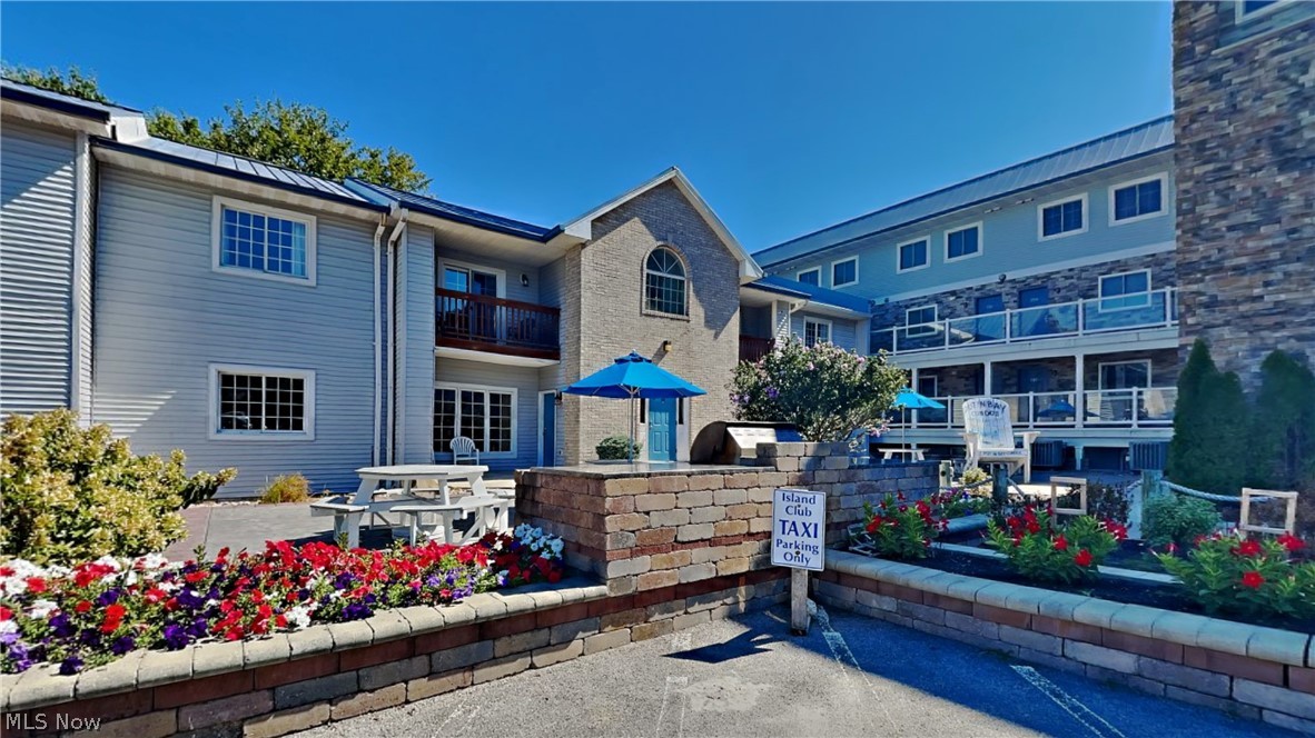 South Shore Beach Condo - Residential