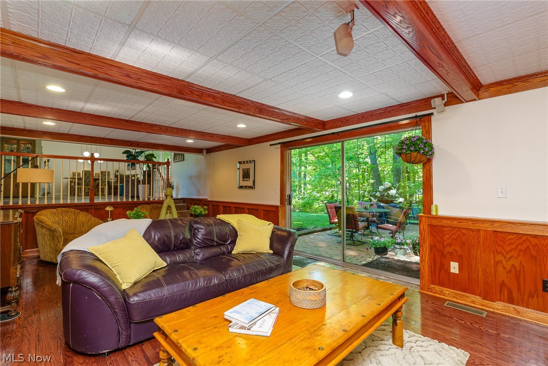 Wbw Investment Co Inc White - Residential