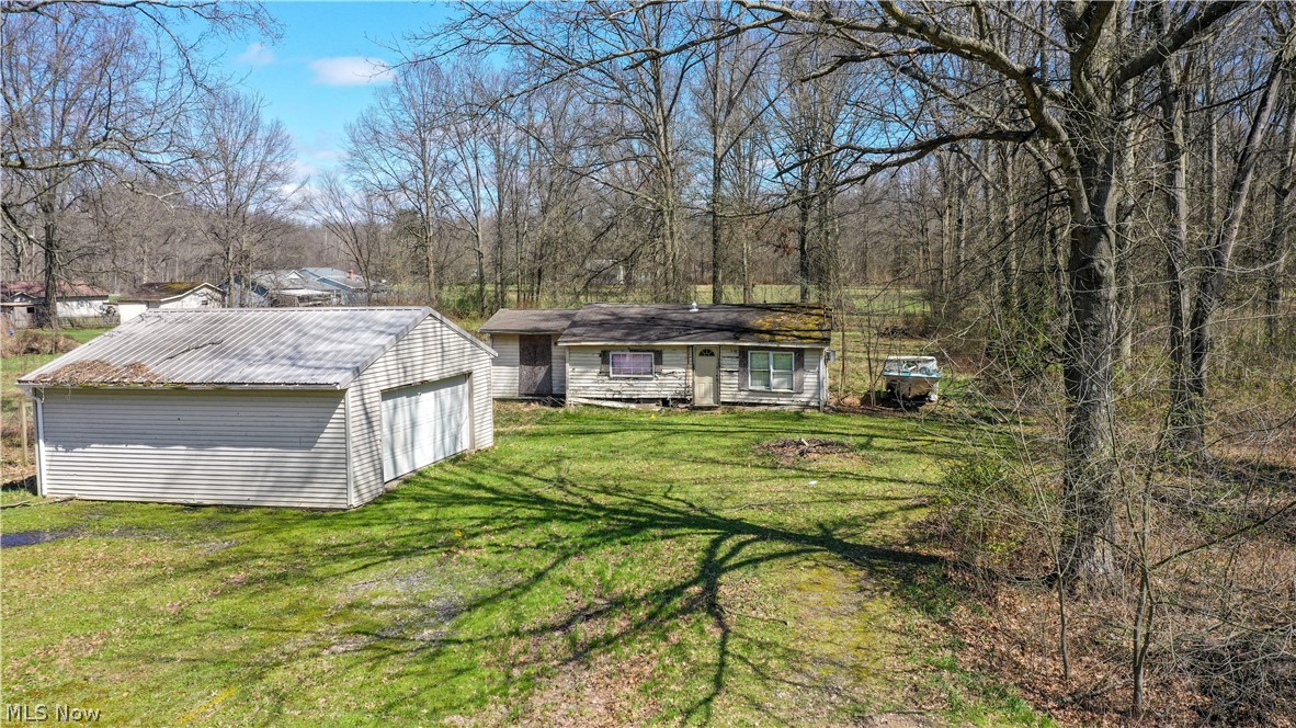 Seller motivated. Priced to sell. Garage in decent condition. House needs work. Come and make this your new investment project today!