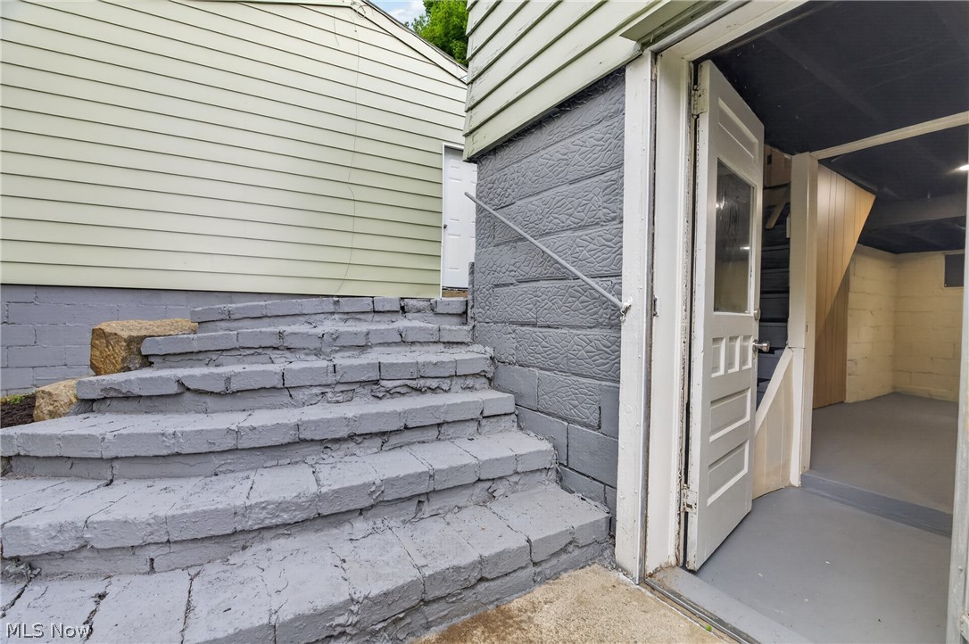 Village/Lowellville - Residential