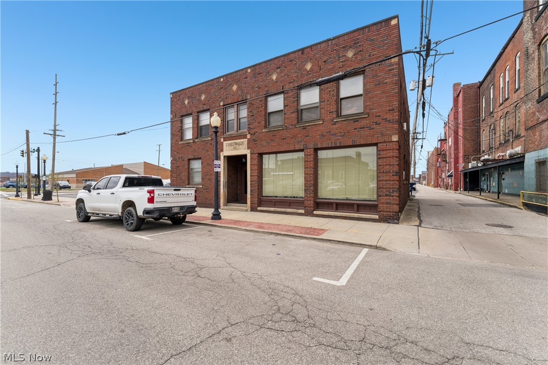 Barberton - Commercial Sale