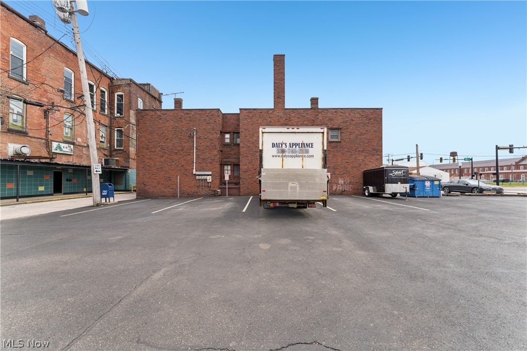 Barberton - Commercial Sale