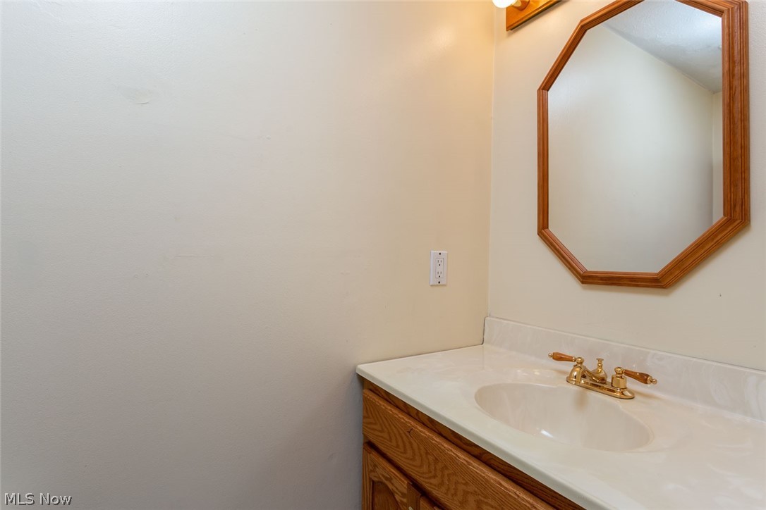 Ivy Hill Aurora Shores Condo - Residential