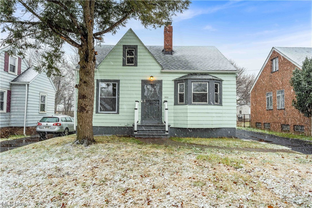 3803 Strandhill Rd, Cleveland - Spacious 3 bed 1 bath single family home! //

$ ?1250 rent / $ ?1250 deposit //
$49 application fee per adult //
1-2 pets OK with approved PetScreening and PetFee.(Some breed restrictions apply per HUD guidelines). //
NO SMOKING //
1 time $149 non-refundable set up fee paid at lease signing //

$30/month required resident benefit package; can include personal property/liability insurance for an additional $5/month for $35/month total. //

All applicants are required to fill out a PetScreening application, found on our website/app before being processed. Even if you have NO pets - this app must be filled out. 1-2 pets OK w/ approved PetScreening & PetFee (Some breed restrictions apply). 1 time, non-refundable pet fee of $200-500 per animal applies to all pets & must be paid prior to or when you pay your 1st month rent. (No fee for qualified assistance animals) //

Our application is processed through secure site: Findigs. They require ID & income verification. Without this, your app will not be processed. They offer 24/7 chat support on their app directly if you have any questions //

BEDROOMS: 3
BATHROOMS: 1 
APPLIANCES PROVIDED: Stove and dishwasher
UTILITIES / RESIDENT RESPONSIBILITY: Residents are responsible for all utilities including: water/sewer/trash, gas & electric and are responsible to maintain lawn care, maintenance & snow removal. Serious inquiries only.