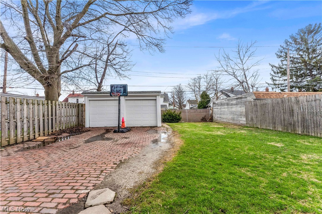 Rockefeller & Andres - Residential Lease