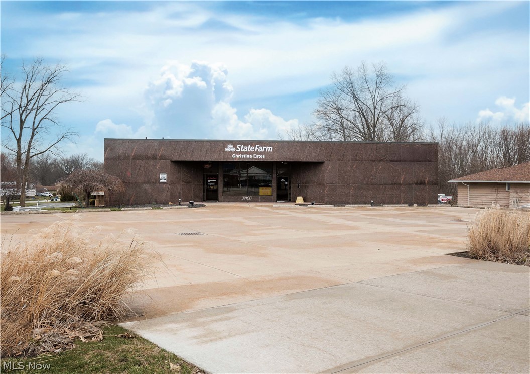 Prime multi-use commercial space located on Center Ridge Road, suitable for office, retail, dental, medical, or other professional uses. This property offers outstanding visibility and exposure in a high-traffic business corridor. The existing layout features multiple private offices that can remain as configured or be modified to meet your operational needs. The space is also divisible, offering flexible leasing options. The landlord looks forward to welcoming your business.