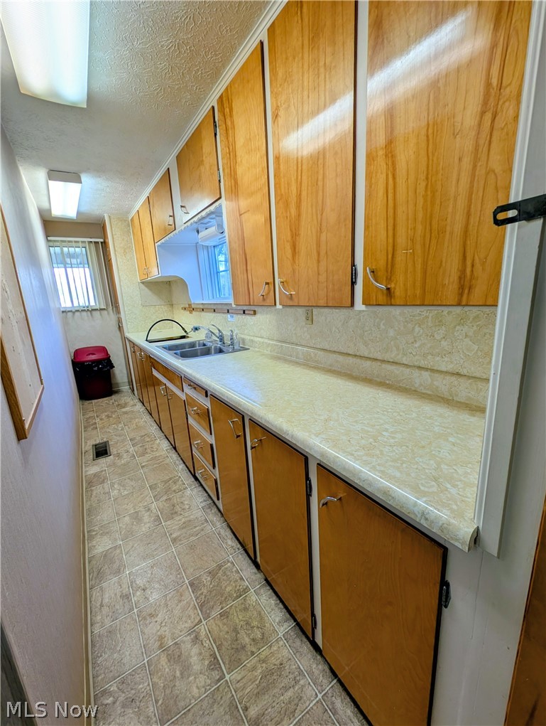 June Harris 01 Rep - Residential