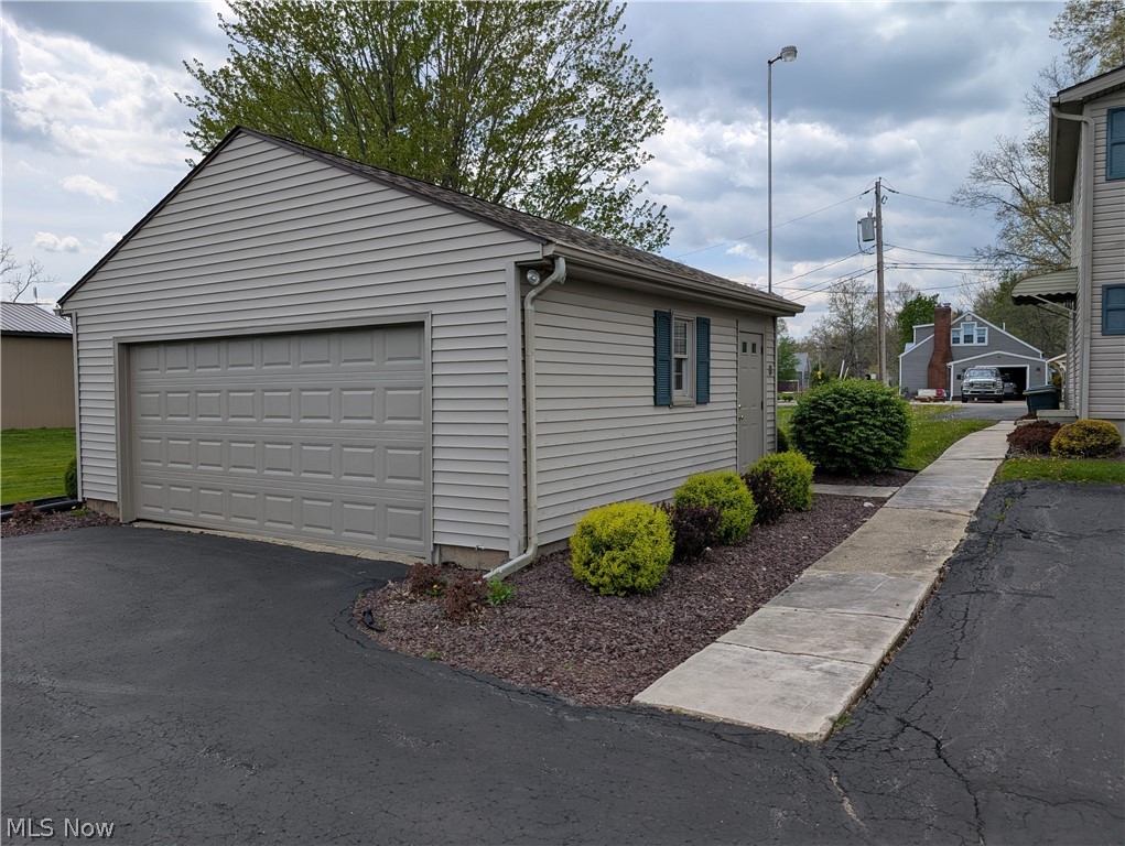 June Harris 01 Rep - Residential