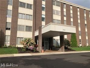 Silver Lake Towers Condo - Residential