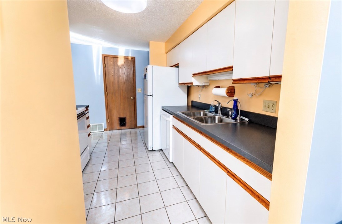 Hidden Creek Condo - Residential