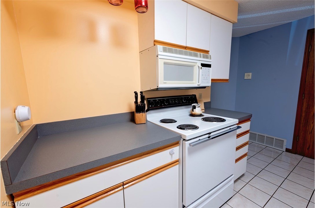 Hidden Creek Condo - Residential