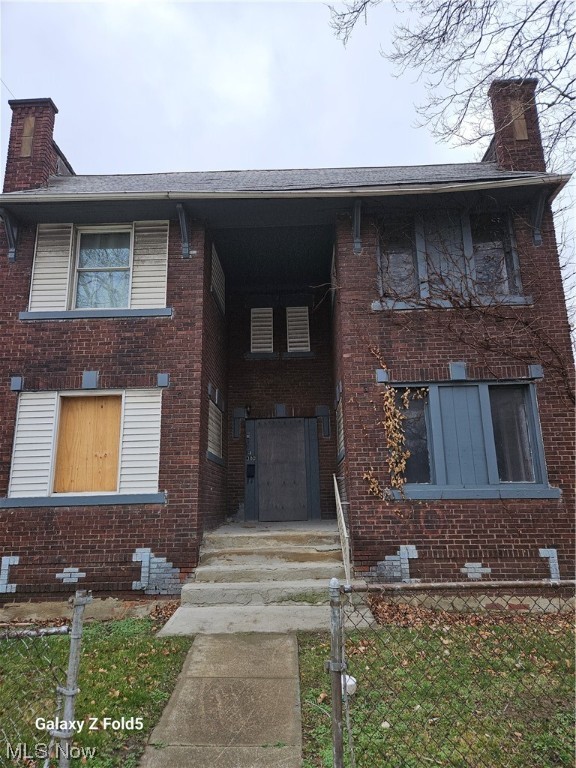 Discover a prime investment opportunity in this four-unit, strategically located in a sought-after neighborhood. Boasting a diverse range of layouts, each unit can be up to market in less than a week, ensuring a steady income stream and attracting a broad demographic. The property offers room for renovation, providing the chance to significantly enhance its value and appeal.  This investment promises not only immediate returns but also substantial ling-term appreciation. Beyond financial gains, the property contributes positively to the community. Seize the opportunity to be part of a lucrative venture that combines strategic positioning, versatility, and community impact.