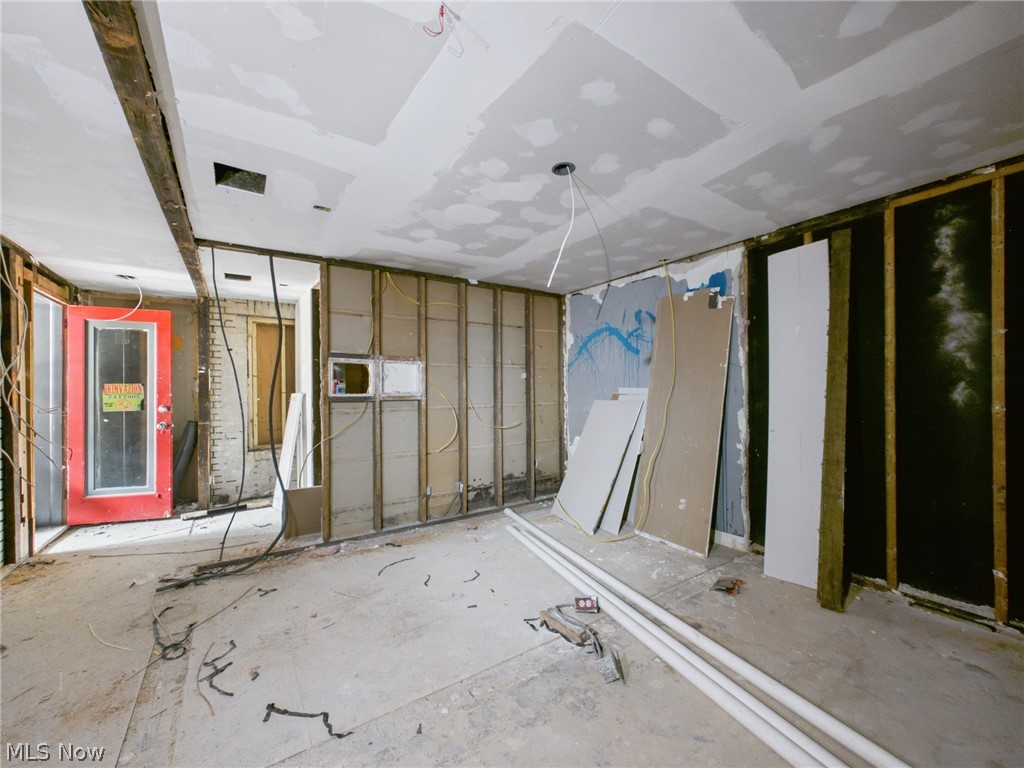 Canton - Commercial Sale