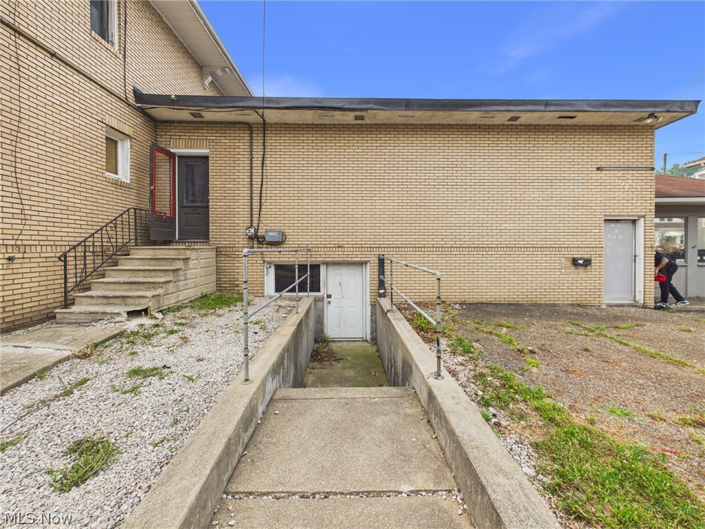 Canton - Commercial Sale