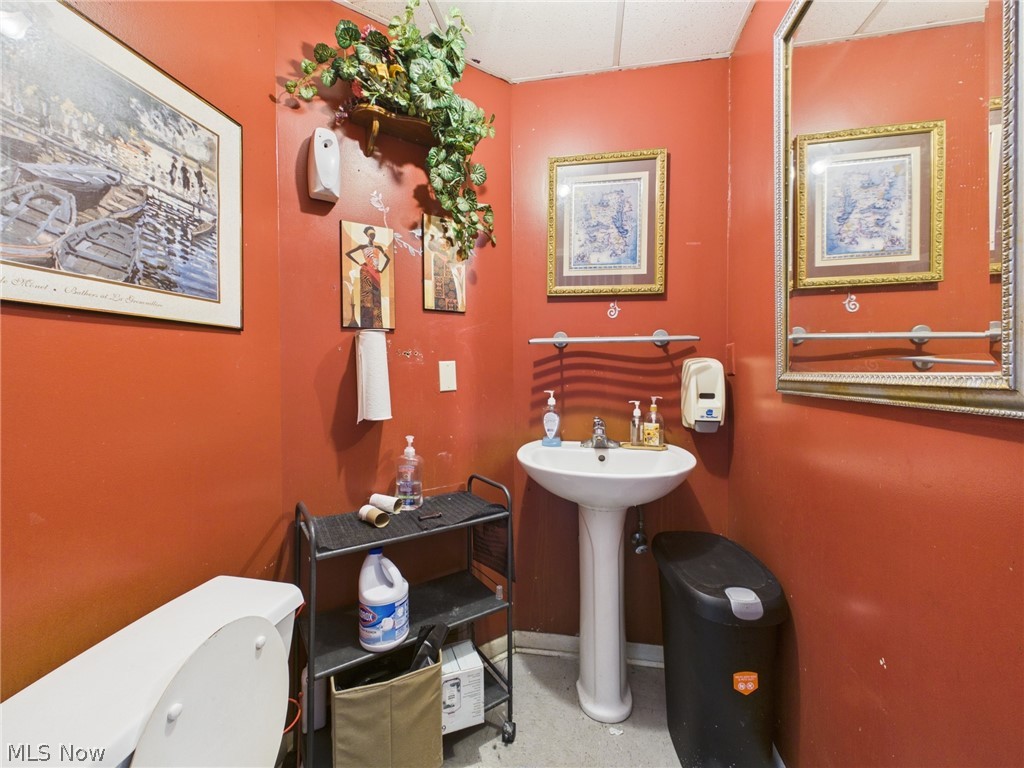 Canton - Commercial Sale