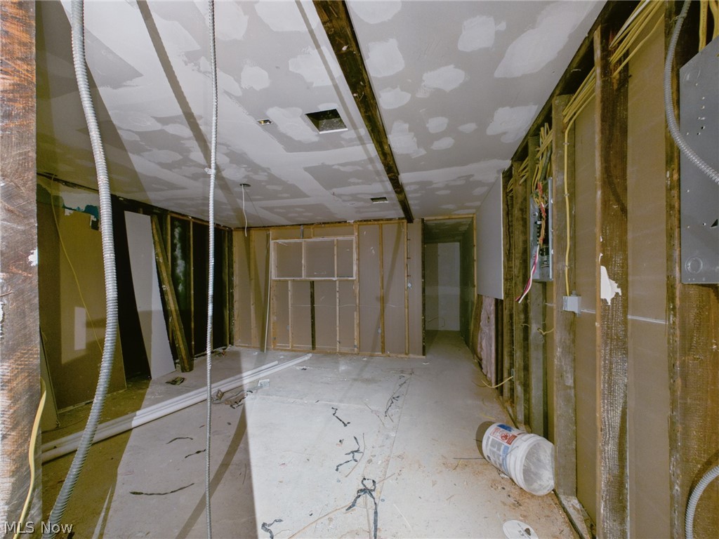 Canton - Commercial Sale