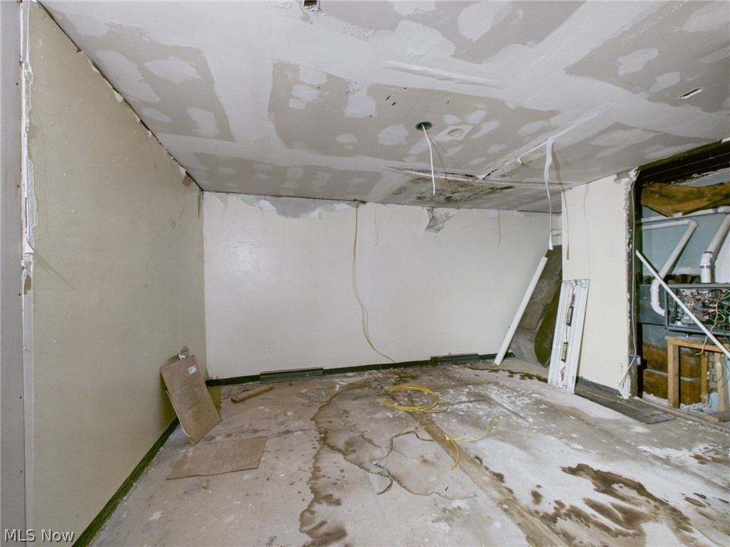 Canton - Commercial Sale