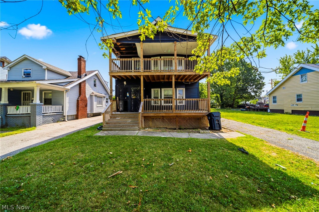Great opportunity to build equity and add to your portfolio with this large 4 bed duplex. Each unit has 2 beds, 1 bath, kitchen and a living and dining room. Local Fair market rent potential of $2,600+ combined for both units. Don't wait, schedule your showing today!