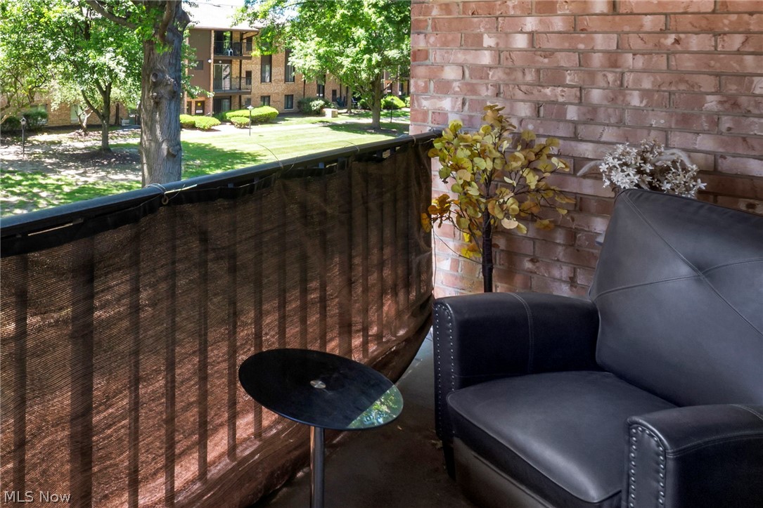 Misty Lake Vlg/Mdws Ph Condos - Residential