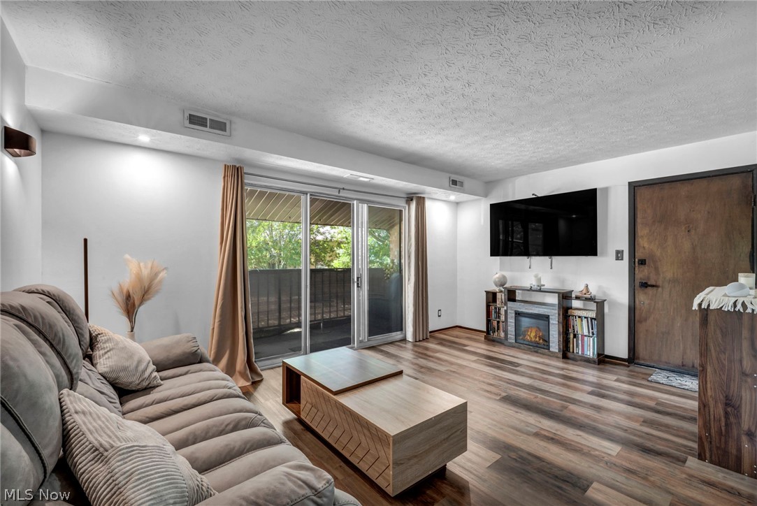 Misty Lake Vlg/Mdws Ph Condos - Residential