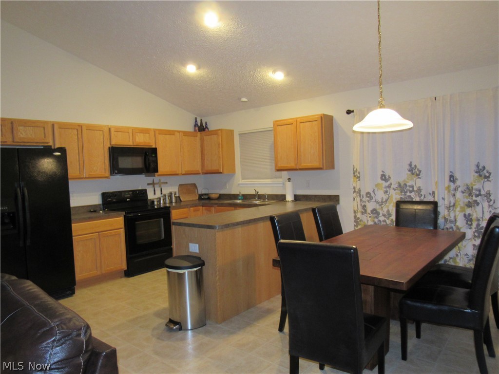 Meadow Lakes - Residential