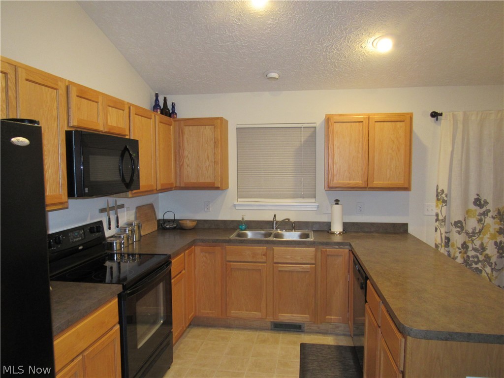 Meadow Lakes - Residential