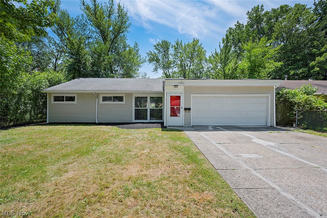 Welcome to this Amazingly cute and updated home in Cleveland! Come see for yourself why this 3 bedroom, 1 bath gem is perfect for you! All you need to do is bring your furniture to turn this from a house to HOME!