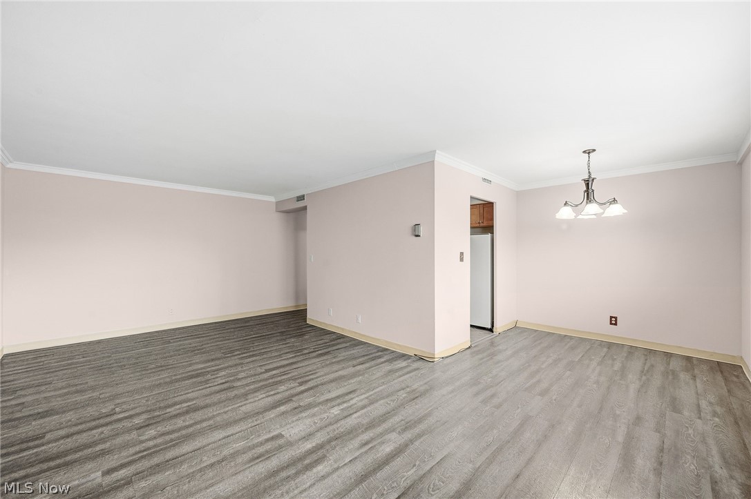 Lake House Condo - Residential
