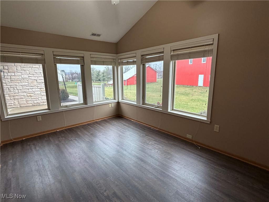 Scotsbury Green Condos - Residential