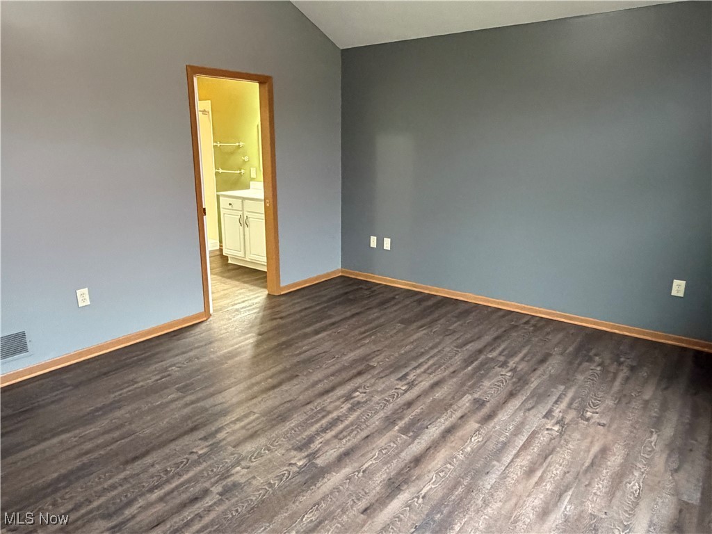 Scotsbury Green Condos - Residential