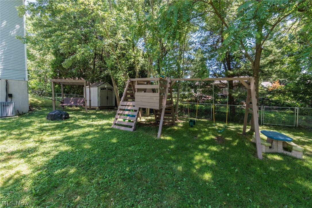 Green Lawn Knoll - Residential