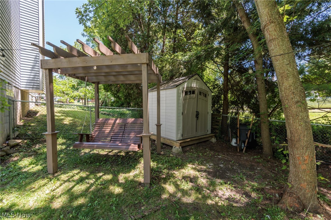 Green Lawn Knoll - Residential