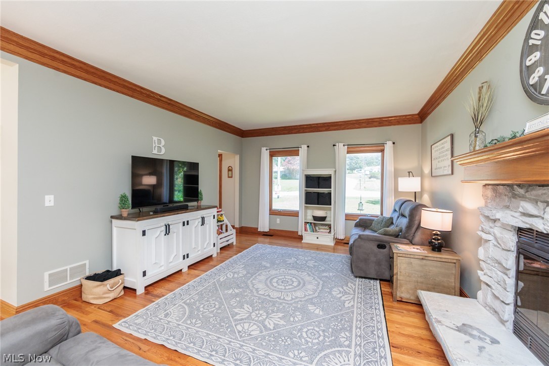 Green Lawn Knoll - Residential
