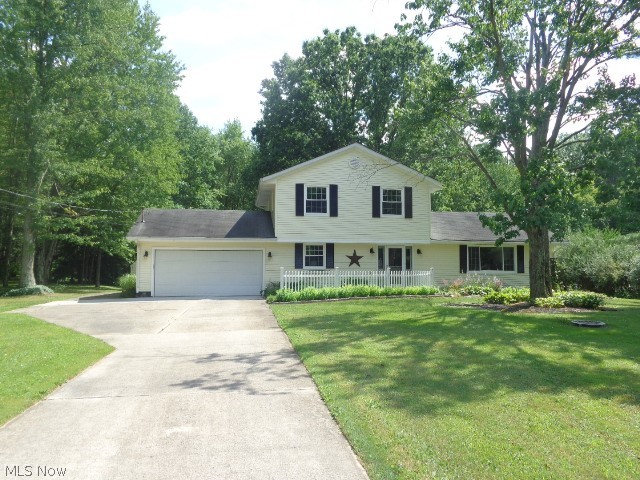 Spacious Colonial On A Park Like Wooded Lot!! Cul De Sac Street!! All Appliances Including Washer-Dryer Stay!! First Floor Bedroom Has Half Bath And Private Entrance!! Screened In Porch And Patio Overlooks Rear Private Yard!! Glass Block Basement Windows And Some replacement Windows!! Approx 10 Year Old Furnace/Central Air!! Finished Rec Room And Workshop In The Basement!! Nicely Landscaped!! Not Many Like This One!! Priced To Sell-Wont Last!!