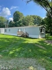 2 bedroom, 2 full bath mobile home available for rent. Washer and dryer hook ups in the home. Tenant responsible for window AC unit and tenant pays all utilities. Pets allowed, with owner's approval, with additional charges. All applicants subject to credit and background check. Security deposit and first month's rent due prior to move in.
