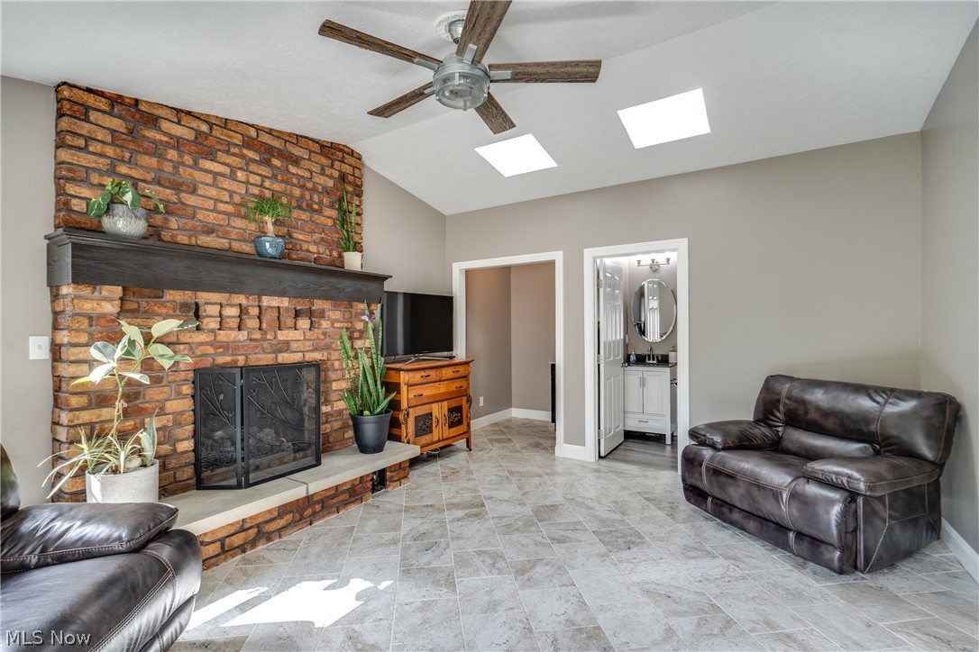 Cloverleaf North - Residential