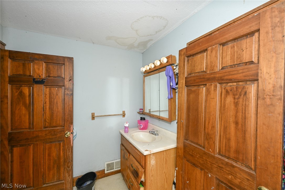 Ledge - Residential