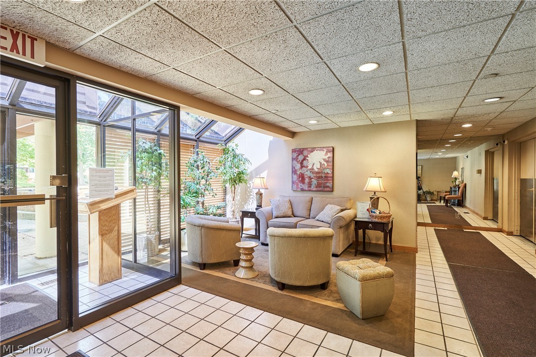 Woodhawk Club Condo Ph 7 - Residential
