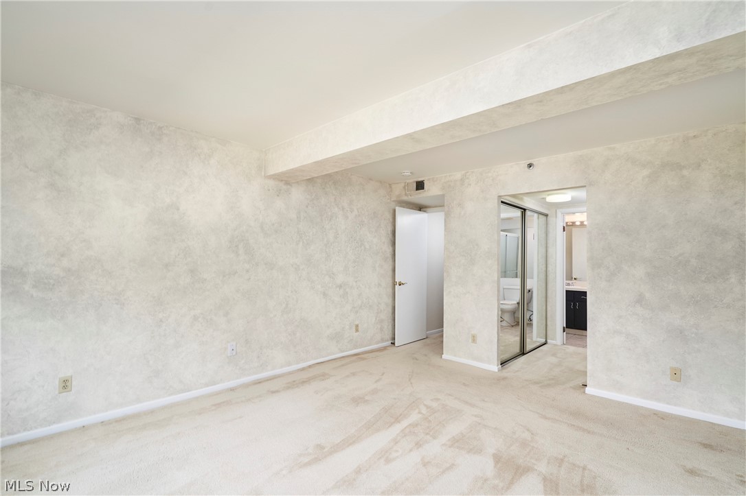 Woodhawk Club Condo Ph 7 - Residential