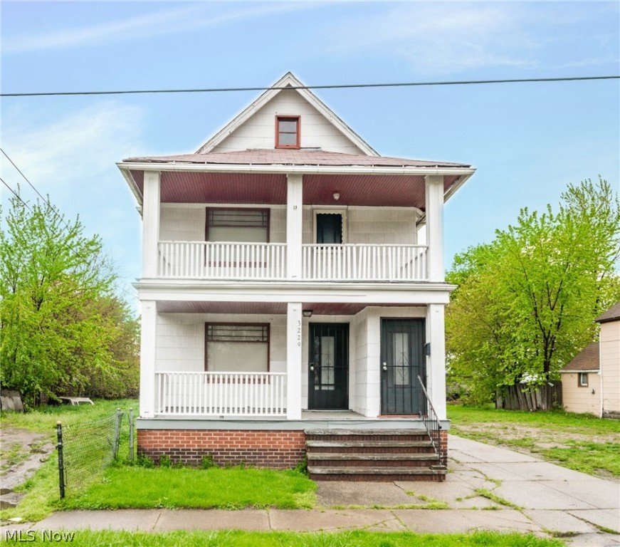 great investment opportunity move in ready. Rent one unit while the other pays the mortgage and then some. Close to downtown Cleveland and Metro Hospital. Schedule your showing today!!!