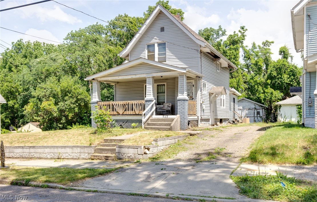 This three-bedroom, one-bathroom home is a turnkey investment property currently generating $900 per month in rental income. Recent updates completed within the last 5 years include updated first-floor electrical wiring, a new electrical panel, a fully renovated bathroom, and kitchen upgrades, making this a low-maintenance addition to any investment portfolio.