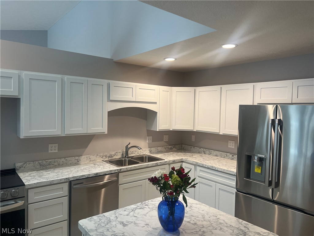 Brambly Hedge Knoll Condo - Residential