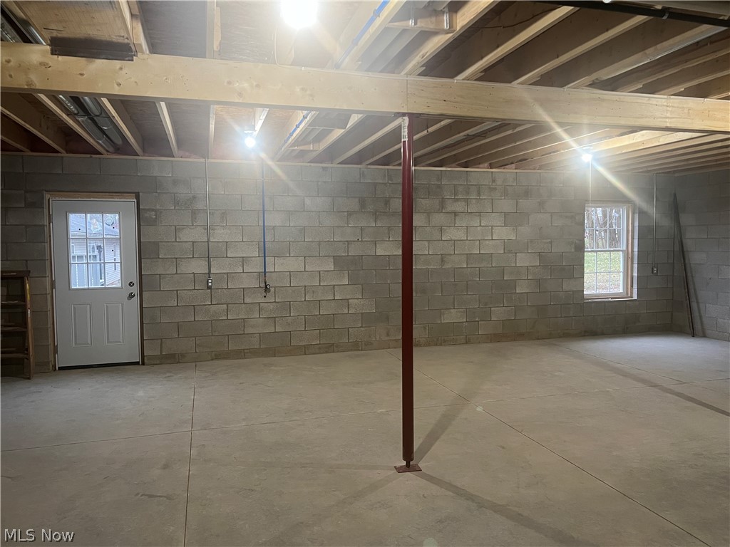 Brambly Hedge Knoll Condo - Residential