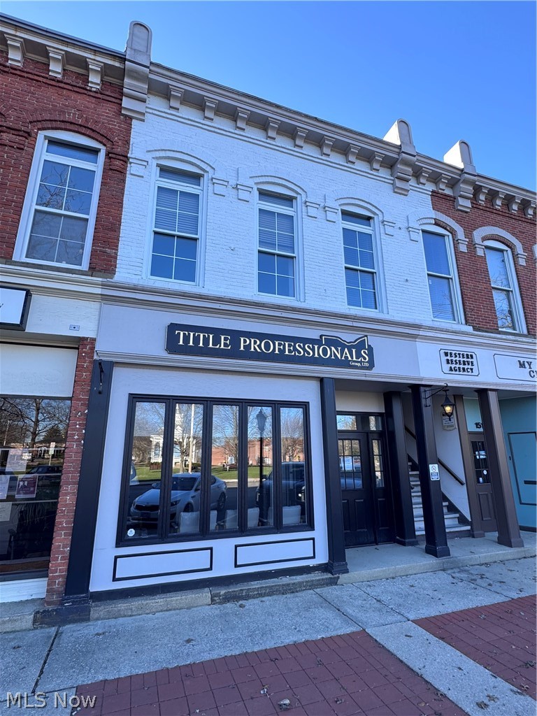 L N Hathaways - Commercial Sale