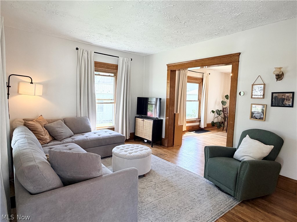 Iw Steeles Add - Residential