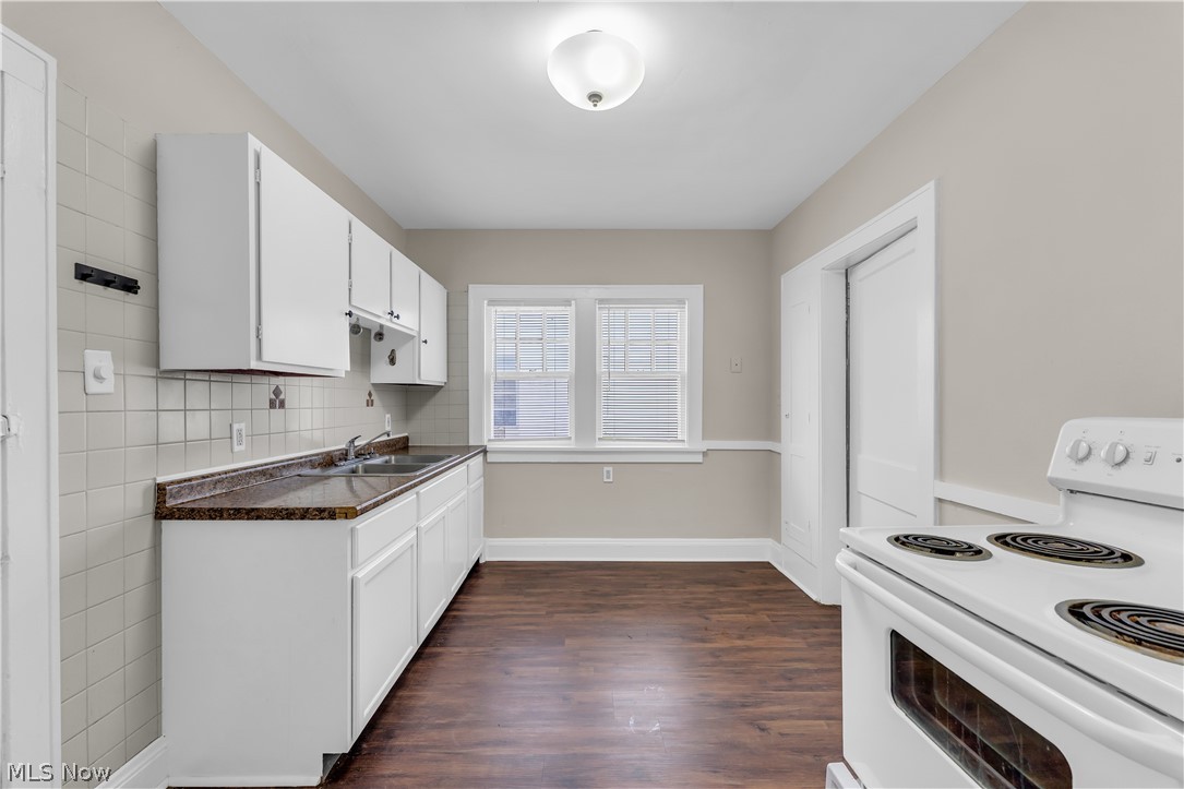 Laura E Sladden - Residential Lease