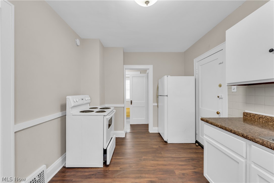 Laura E Sladden - Residential Lease