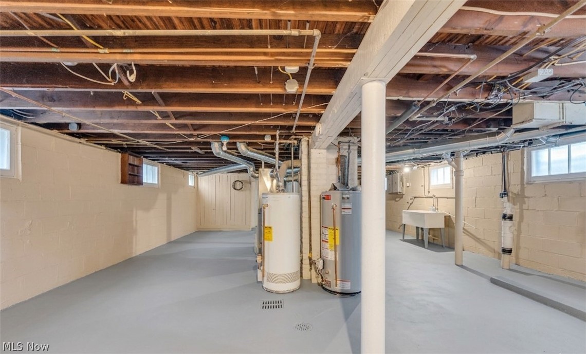 Laura E Sladden - Residential Lease
