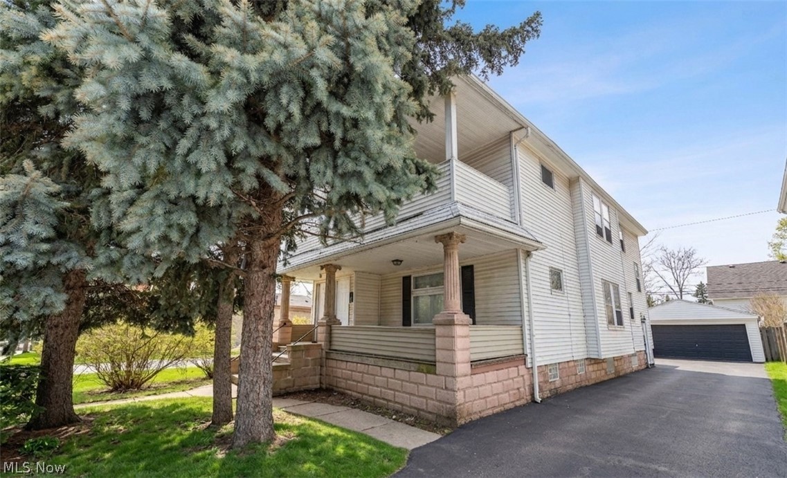 9609 Sladden Ave | DN, Garfield Heights - Spacious 2 bed 1 bath multi-family home! //

$ 950 rent / $ 950 deposit //
$55 application fee per adult //
1-2 pets OK in this unit. After application pre-approval, a PetScreening is required for any animals to proceed with one of our properties; a PetScreening affidavit is still required if you have no pets. (Some breed restrictions apply per HUD guidelines). //
NO SMOKING //
1 time $169 non-refundable set up fee paid at lease signing //

$30/month required resident benefit package; can include personal property/liability insurance for an additional $5/month for $35/month total. //

After application Pre-Approval 1 applicant per household application is required to fill out a PetScreening application, before being about to proceed with placing a Reservation Fee for one of our properties.  You will receive a pre-approval for your application and in order to proceed, the PetScreening is required. Even if you have NO pets - this application must be filled out. One time, non-refundable pet fee of $250-600 per animal applies to all pets & must be paid before or when you pay your first month rent. (No fee for qualified assistance animals). //

Our application is processed through secure site: Findigs, and they require ID and income verification. Without this, your application will not be processed. They offer 24/7 chat support on their application directly if you have any questions. //

BEDROOMS: 2 //
BATHROOMS: 1 //
APPLIANCES PROVIDED: Fridge and stove //
UTILITIES / RESIDENT RESPONSIBILITY: Resident pays gas and electric and is responsible for snow removal. //

Serious inquiries only.
