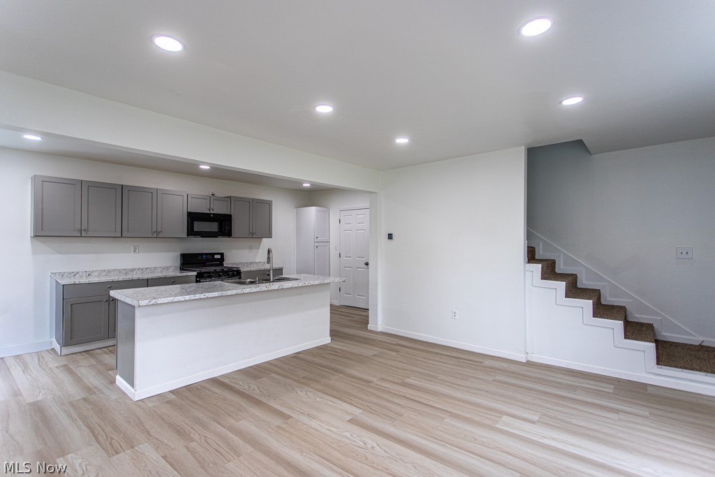 Colonial Park - Residential
